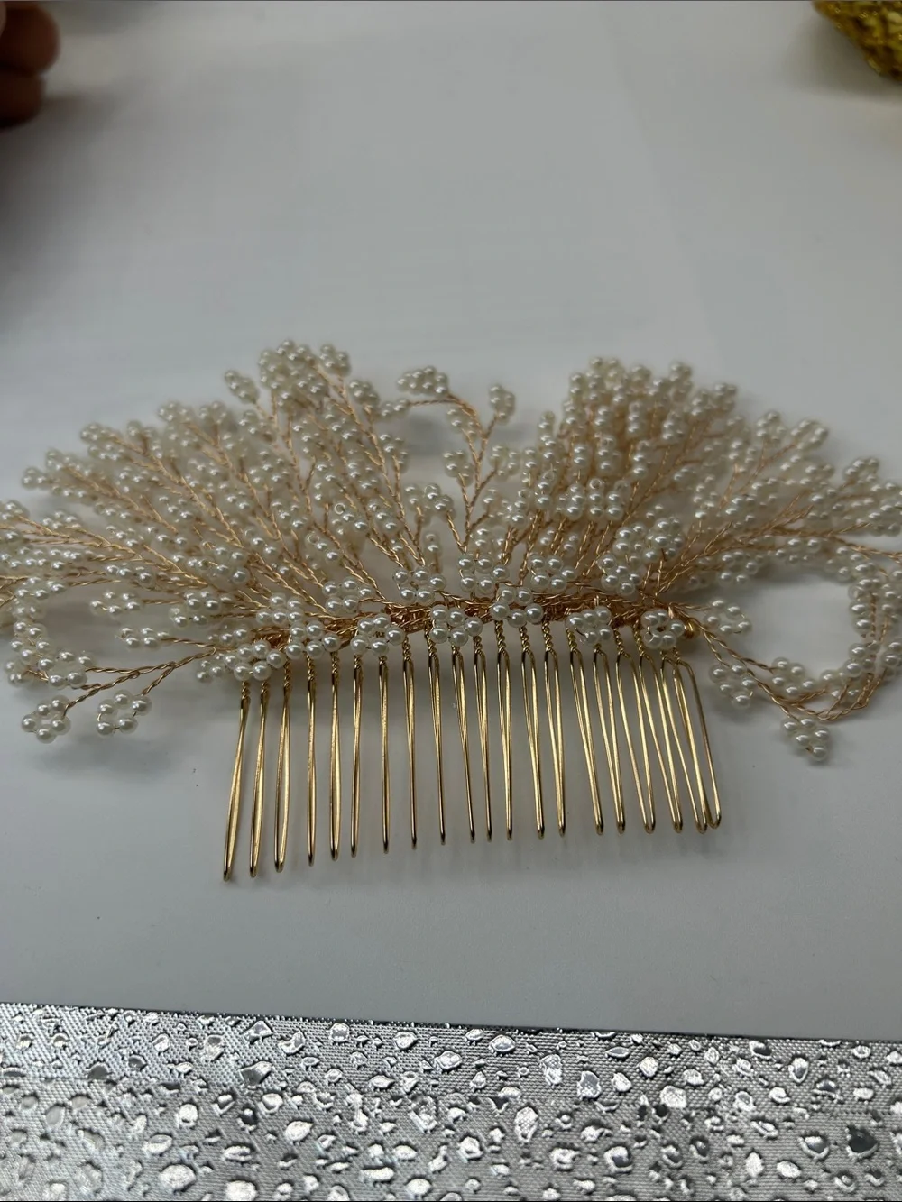 Gold Pearl Spray Hair Comb - Elegant White Pearl Accent